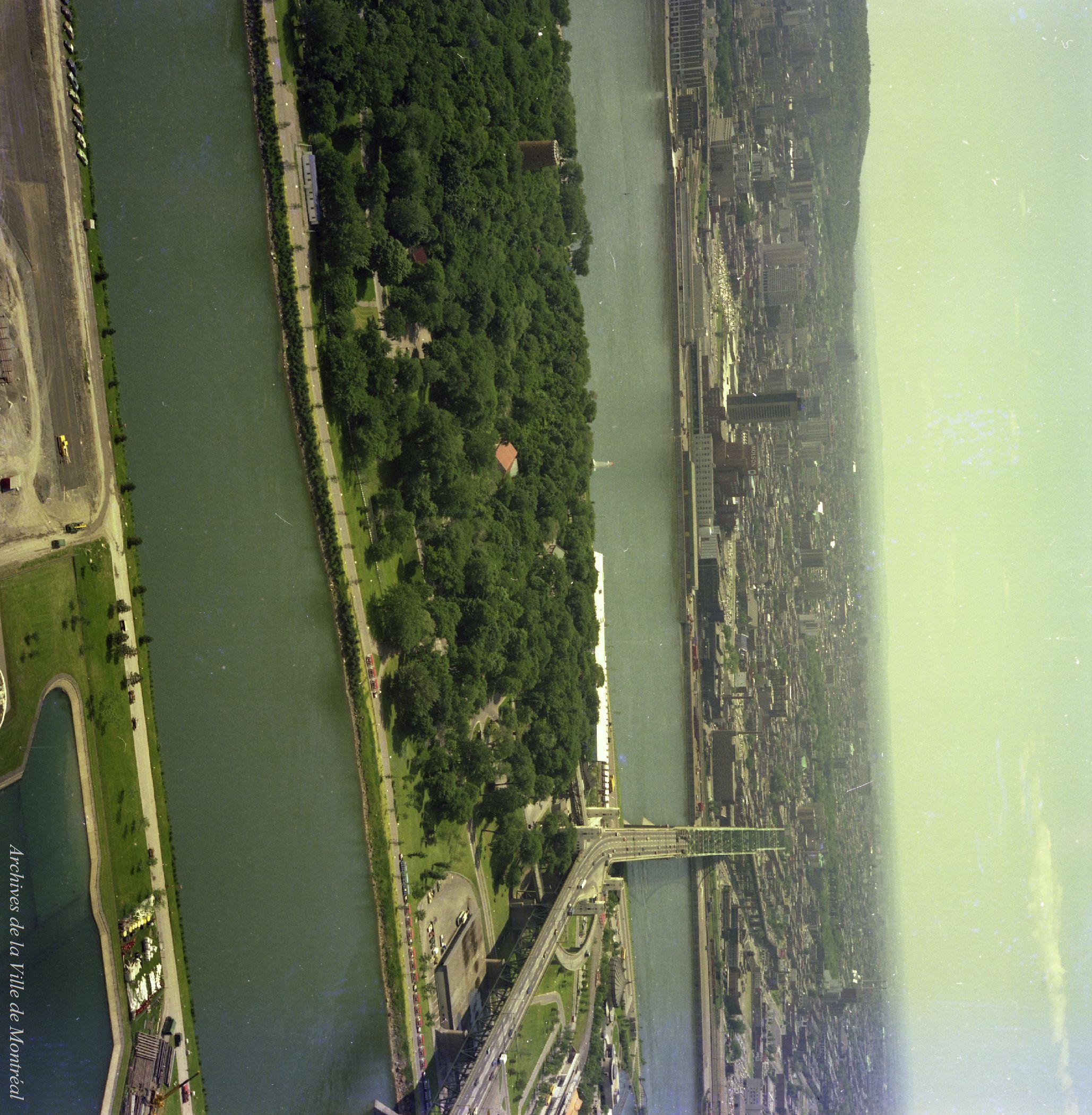 Centre-ville / Rhéal Benny . - 10 juin 1975