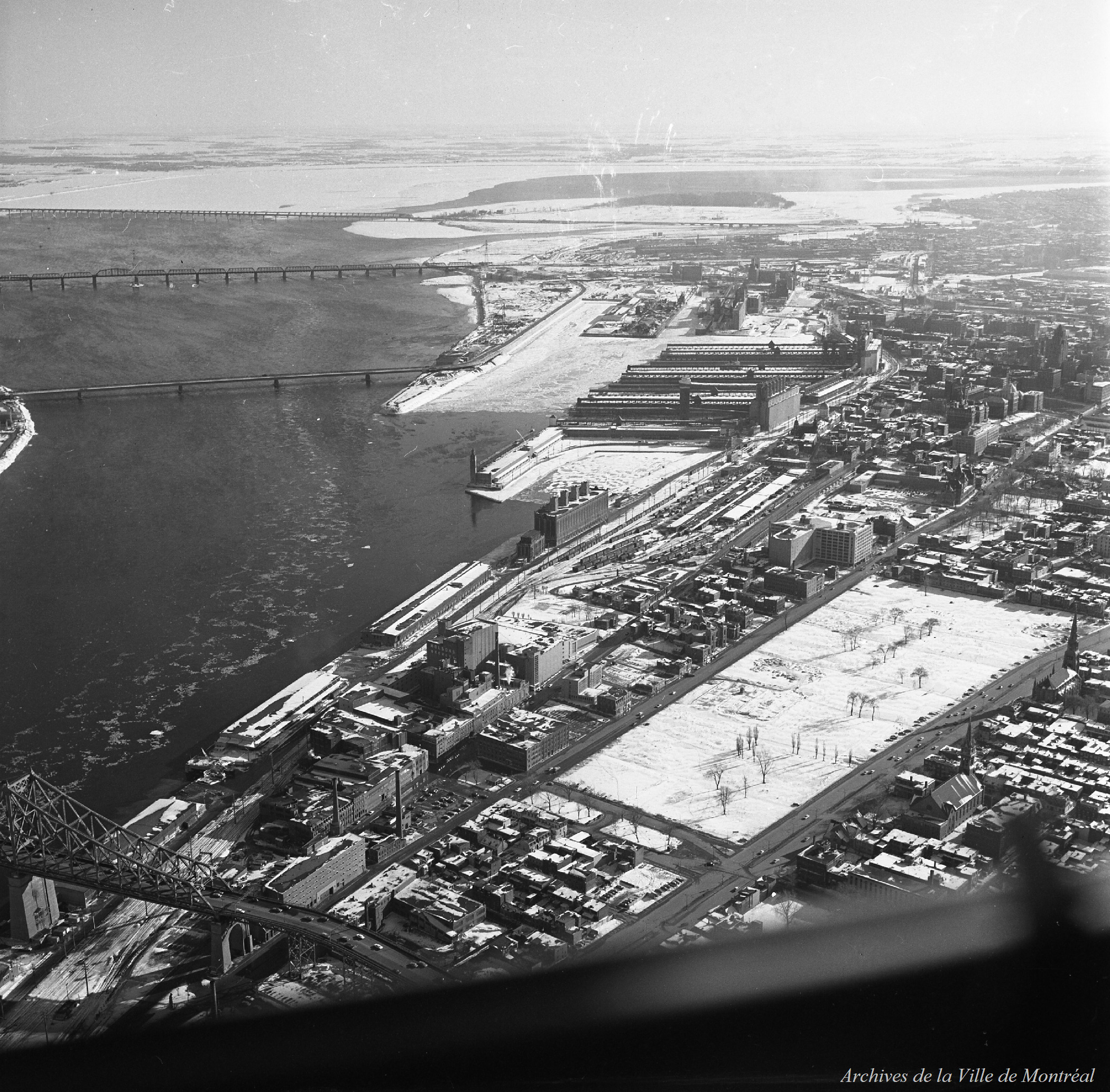 Vues diverses - Altitude 1500' / Louis-Philippe Meunier . - 26 février 1966