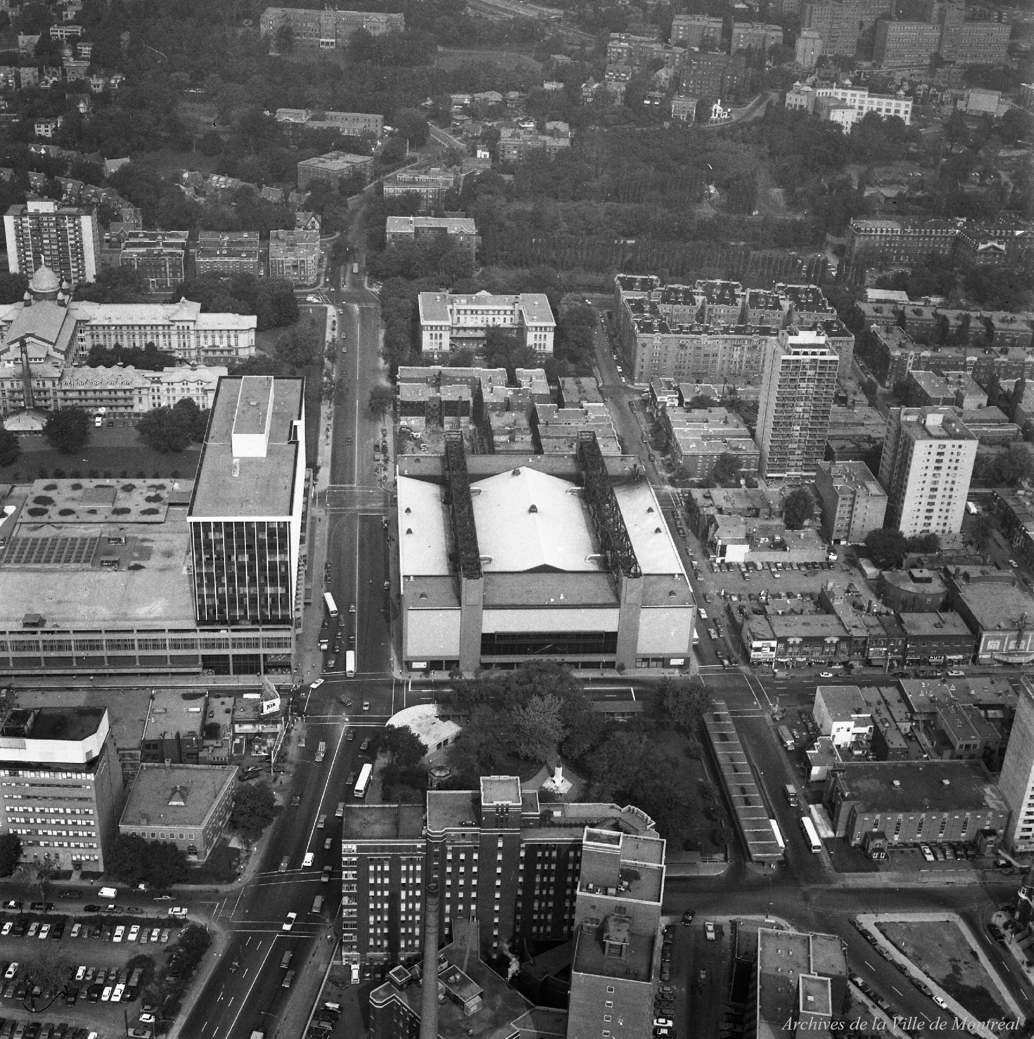 Divers édifices - C.U.M. P. Thériault / Rhéal Benny . - 6 août 1973