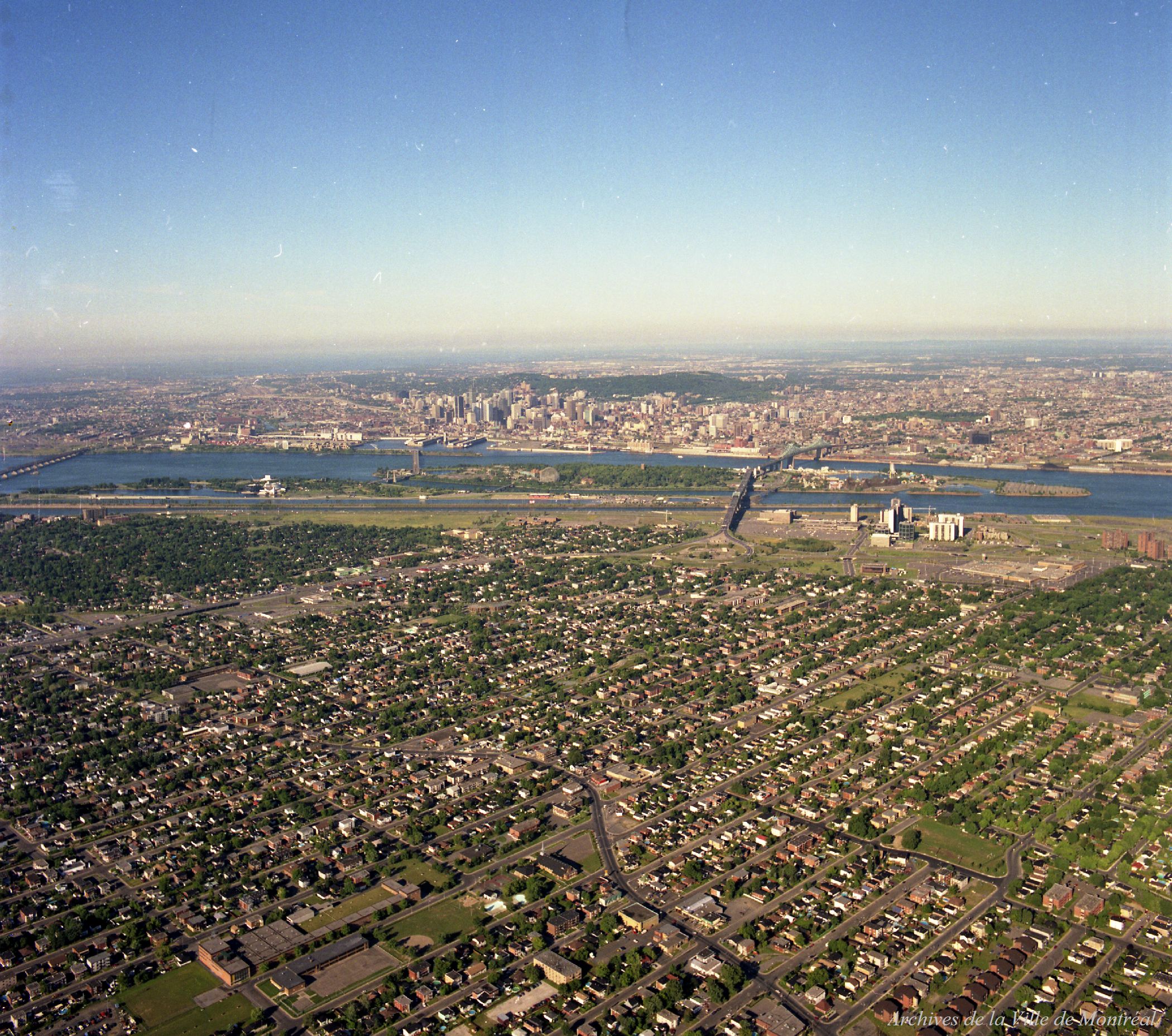 Vues aériennes des Iles / Réjean Martel . - 26 aout 1989